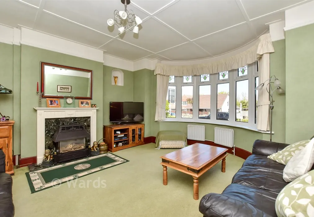 Lounge - Minster Road, Minster On Sea, Sheerness, Kent - Wards of Kent