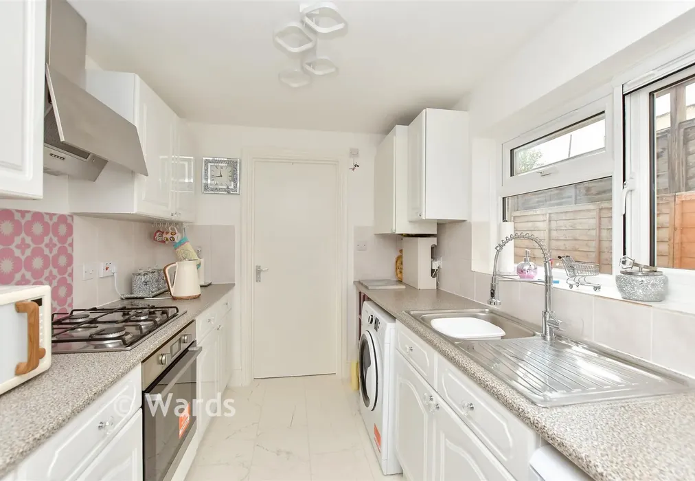 Kitchen - Second Avenue, Chatham, Kent - Wards of Kent