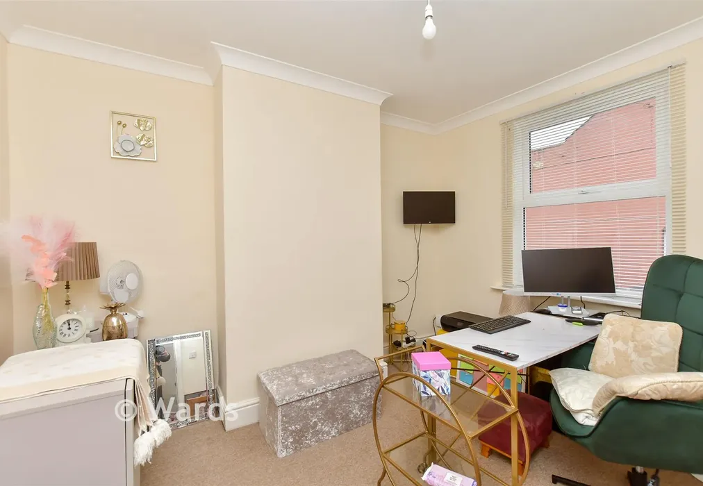 Bedroom 3 - Second Avenue, Chatham, Kent - Wards of Kent