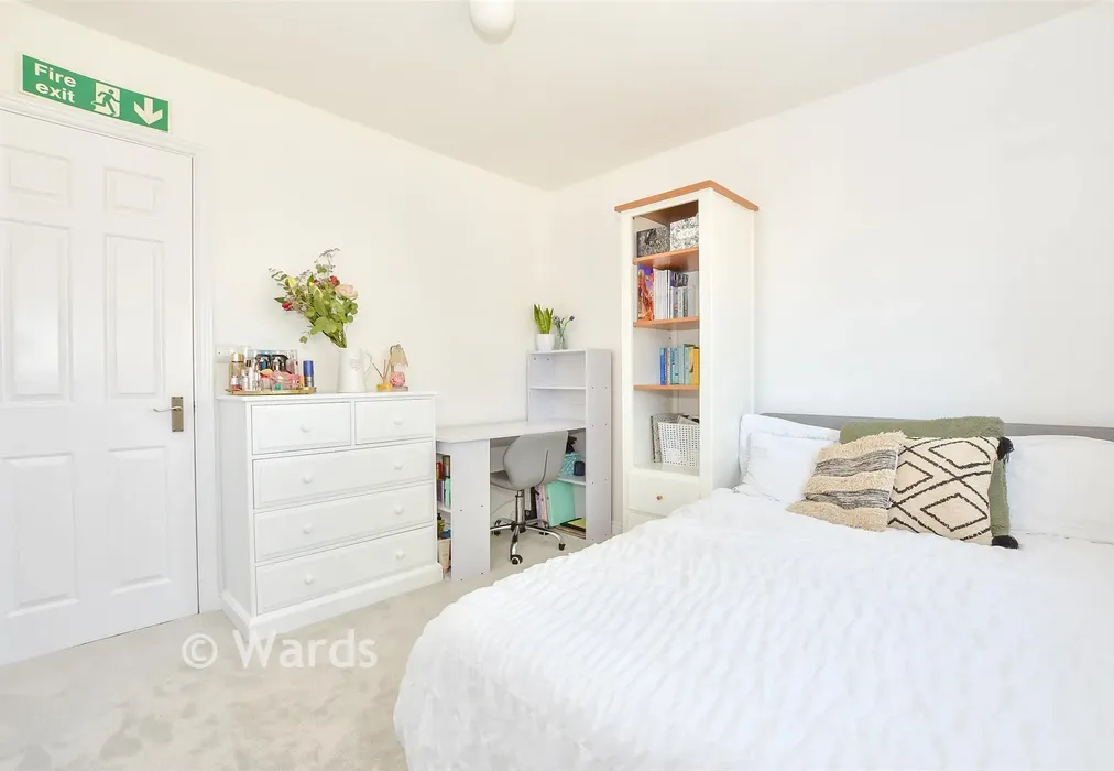 Bedroom 4 - Rocks Close, East Malling, Kent - Wards of Kent