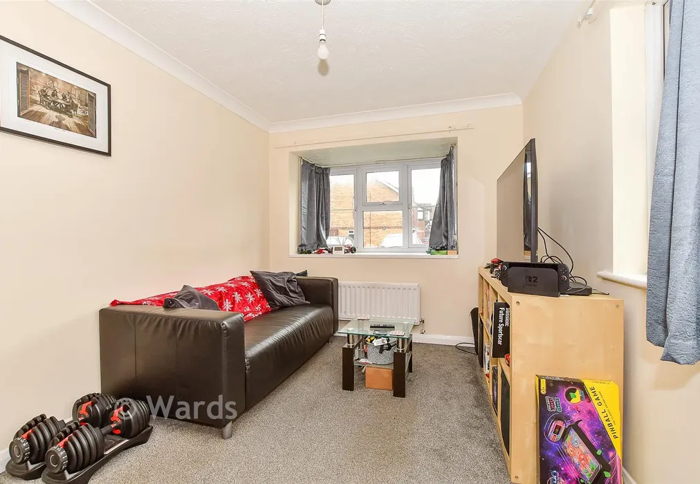 Lounge - The Shires, Paddock Wood, Tonbridge, Kent - Wards of Kent