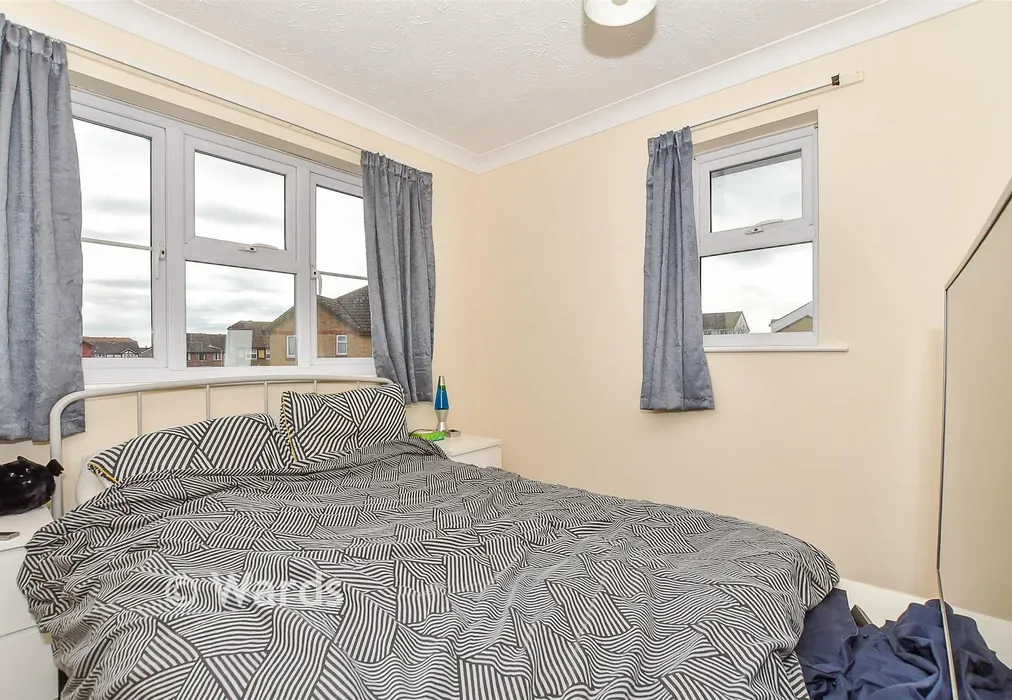 Bedroom - The Shires, Paddock Wood, Tonbridge, Kent - Wards of Kent