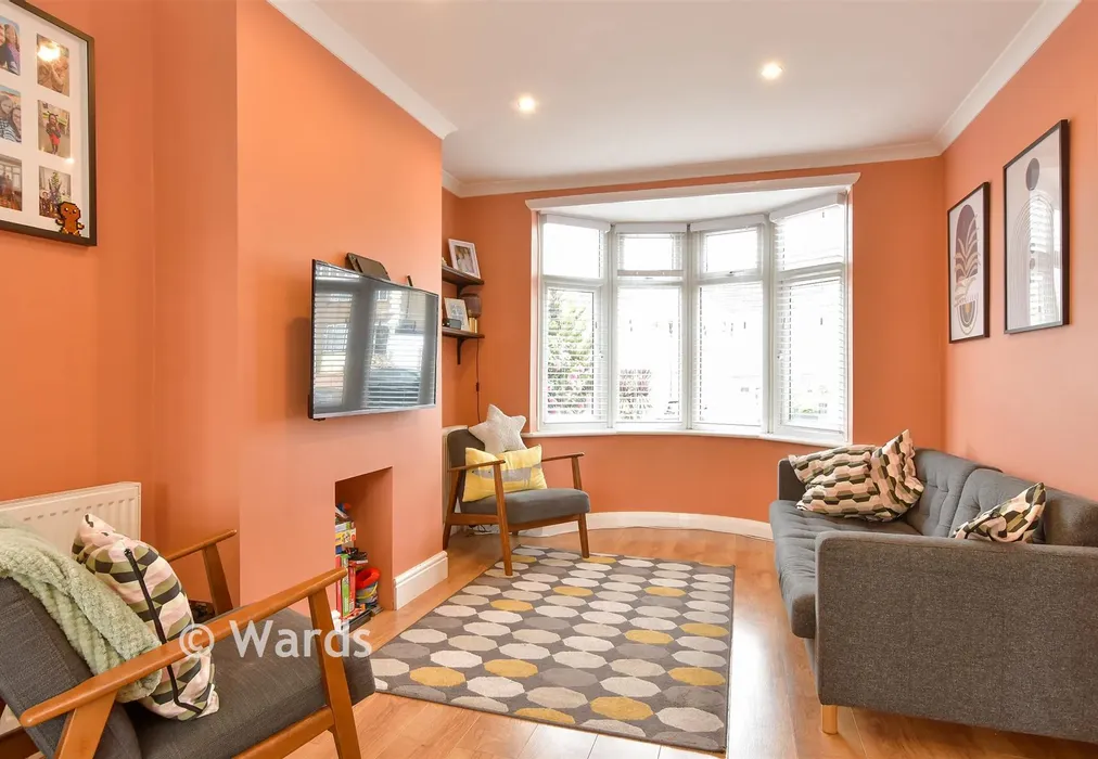 Lounge - Gloucester Avenue, Welling, Kent - Wards of Kent