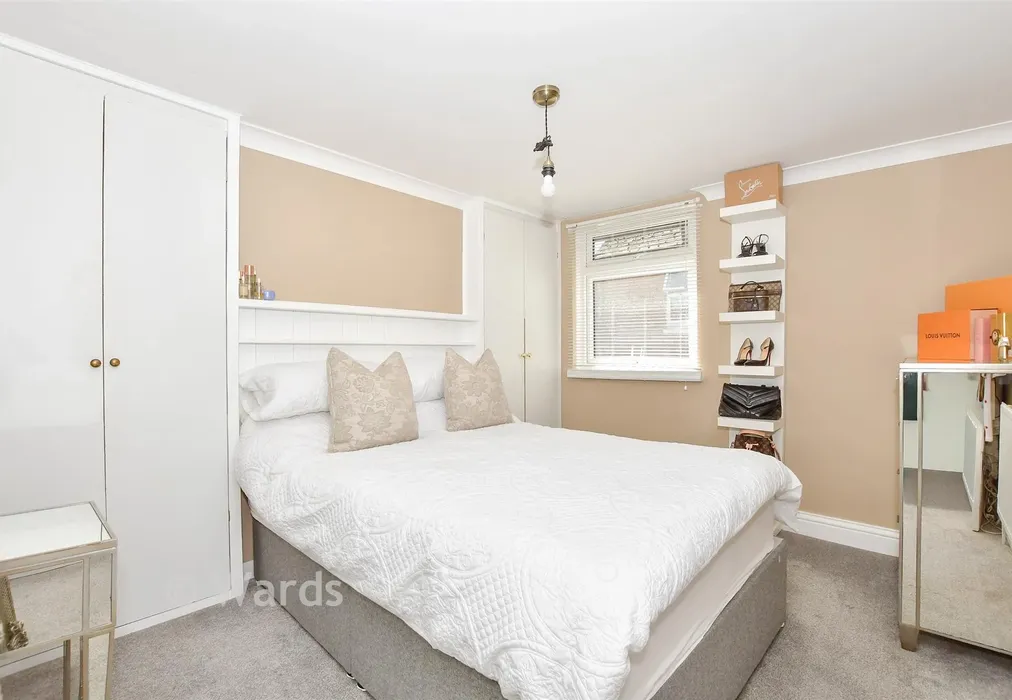 Bedroom 1 - Waterloo Street, Maidstone, Kent - Wards of Kent