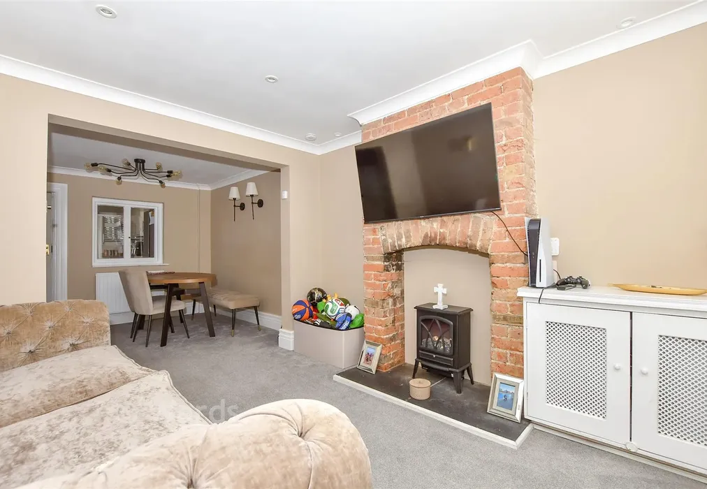 Lounge - Waterloo Street, Maidstone, Kent - Wards of Kent
