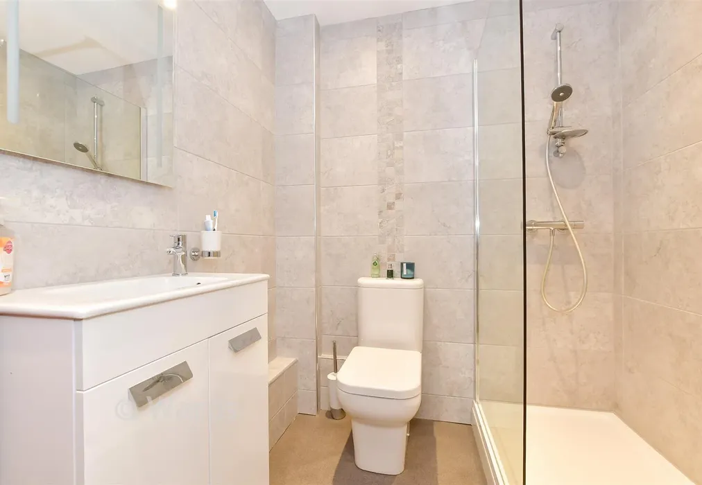 Shower Room - Alpha Road, Birchington, Kent - Wards of Kent