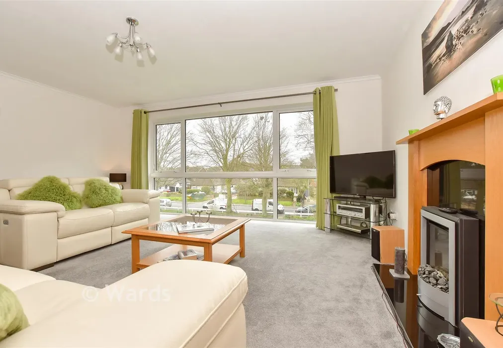 Lounge - Alpha Road, Birchington, Kent - Wards of Kent