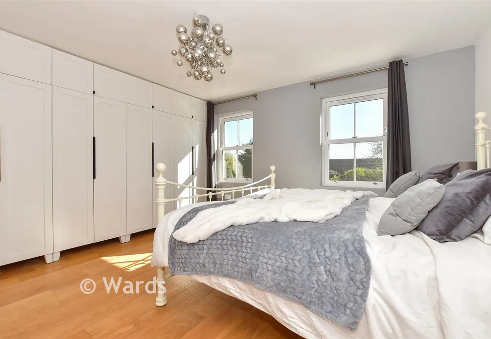 Bedroom 1 - Deal Road, Sandwich, Kent - Wards of Kent