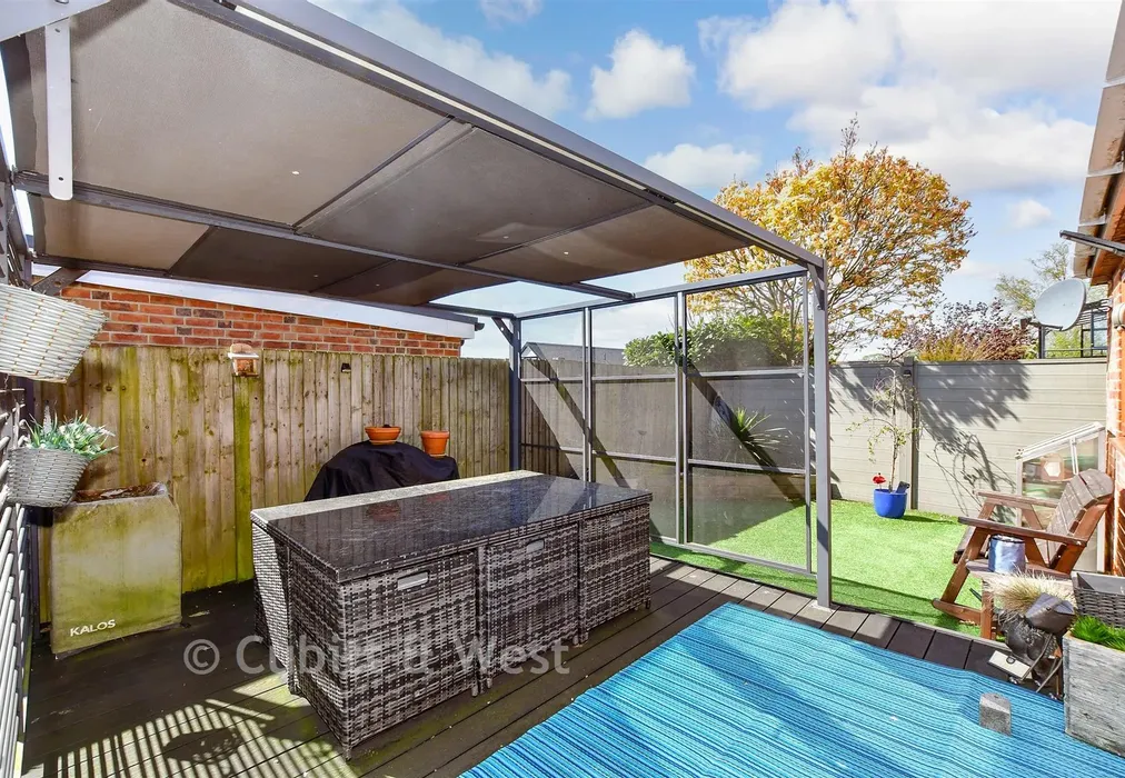 Rear Garden - Main Road, Southbourne, Emsworth, Hampshire - Wards of Kent