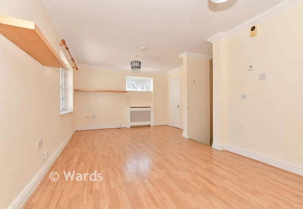 Lounge/Diner - Essex Street, Whitstable, Kent - Wards of Kent