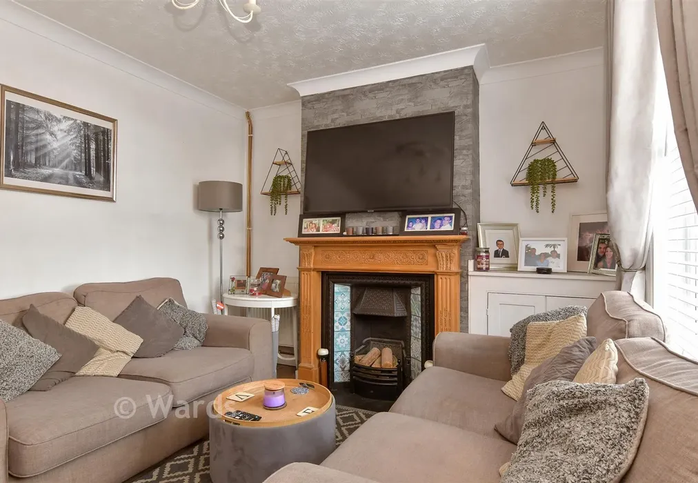 Lounge - Charlotte Street, Sittingbourne, Kent - Wards of Kent