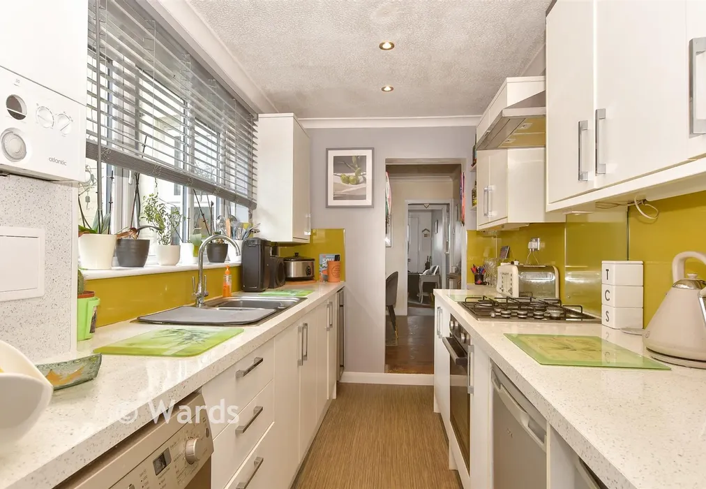 Kitchen - Charlotte Street, Sittingbourne, Kent - Wards of Kent