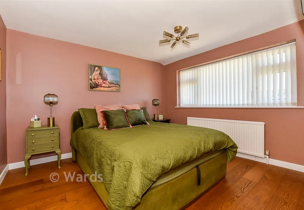 Bedroom 1 - Corner Farm Road, Staplehurst, Tonbridge, Kent - Wards of Kent