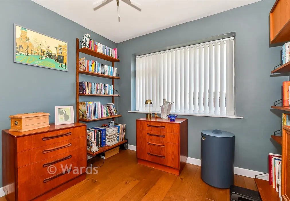 Bedroom 3 - Corner Farm Road, Staplehurst, Tonbridge, Kent - Wards of Kent