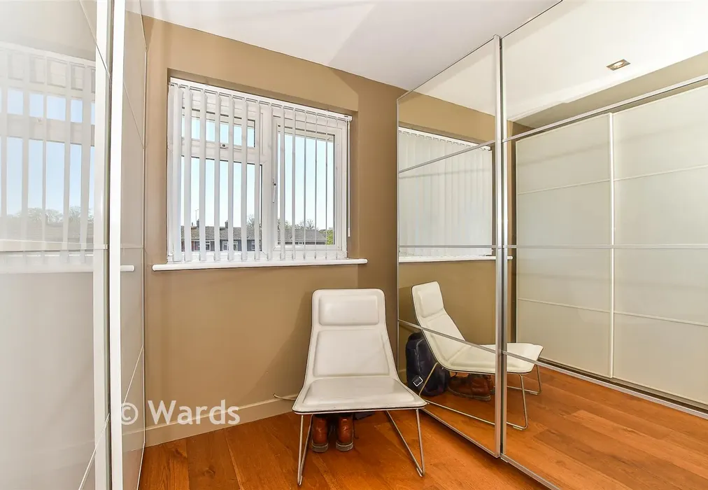 Bedroom 4 - Corner Farm Road, Staplehurst, Tonbridge, Kent - Wards of Kent