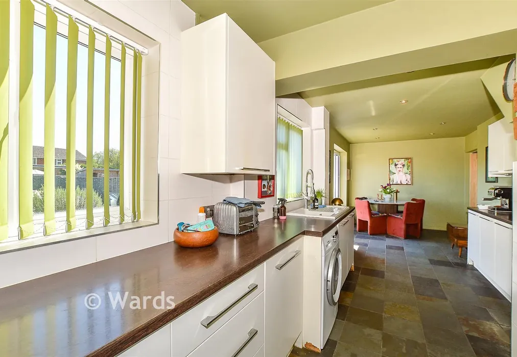 Kitchen/Diner - Corner Farm Road, Staplehurst, Tonbridge, Kent - Wards of Kent