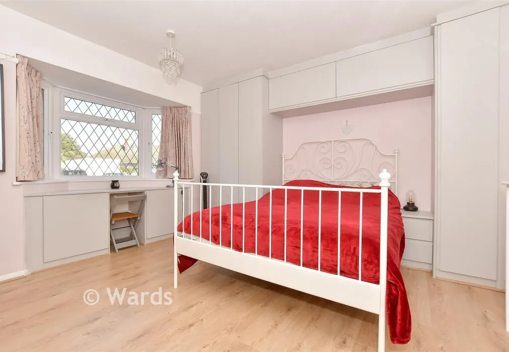 Bedroom 1 - Ingle Close, Birchington, Kent - Wards of Kent