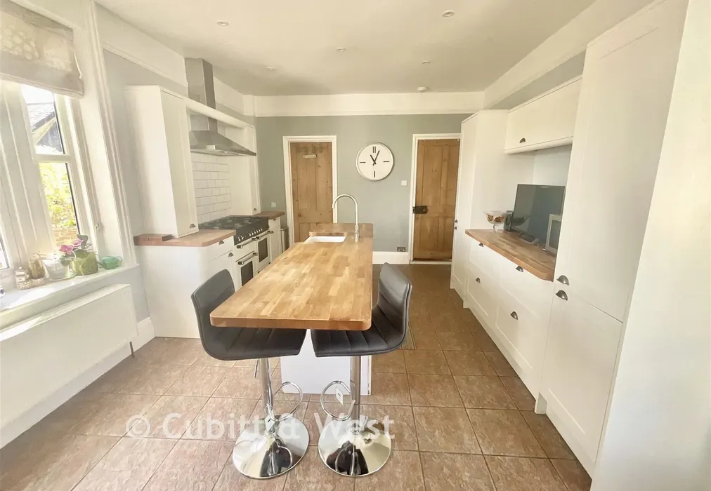 Kitchen - New Town, Uckfield, East Sussex - Wards of Kent