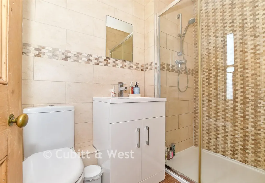 En-Suite Shower Room - New Town, Uckfield, East Sussex - Wards of Kent