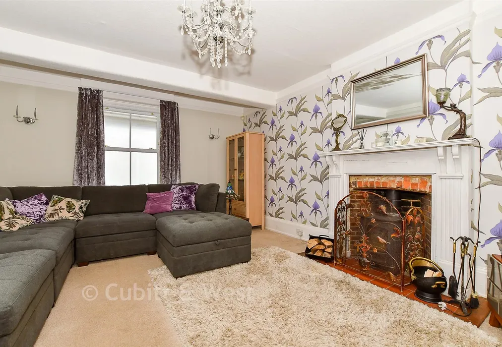 Living Room - New Town, Uckfield, East Sussex - Wards of Kent