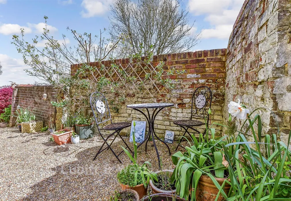 Patio / Decking - New Town, Uckfield, East Sussex - Wards of Kent