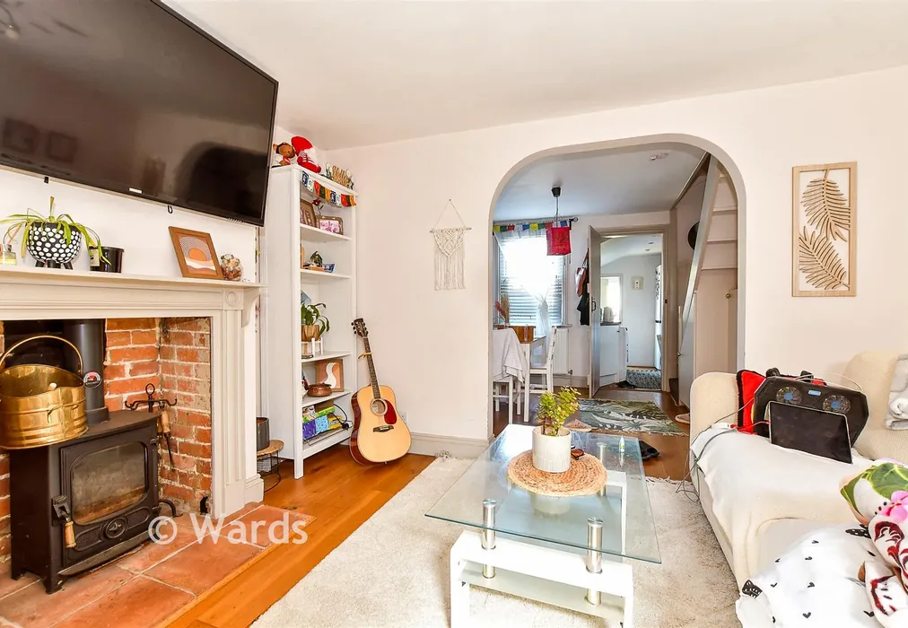 Living Room - Waterloo Place, Tonbridge, Kent - Wards of Kent