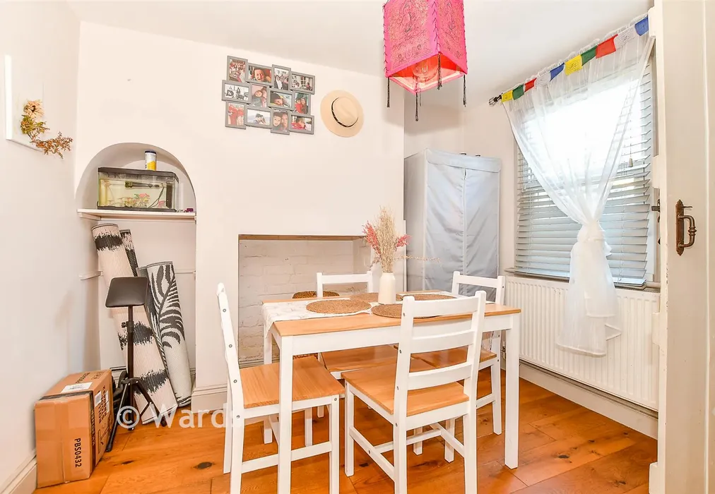 Dining Room - Waterloo Place, Tonbridge, Kent - Wards of Kent