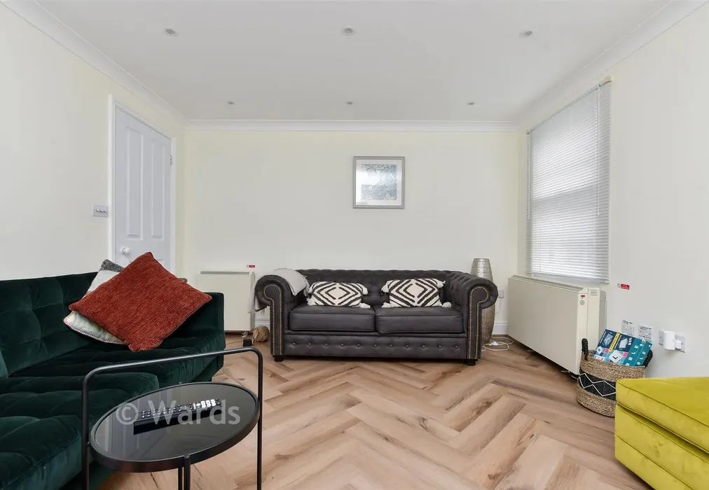 Lounge - Union Square, Broadstairs, Kent - Wards of Kent