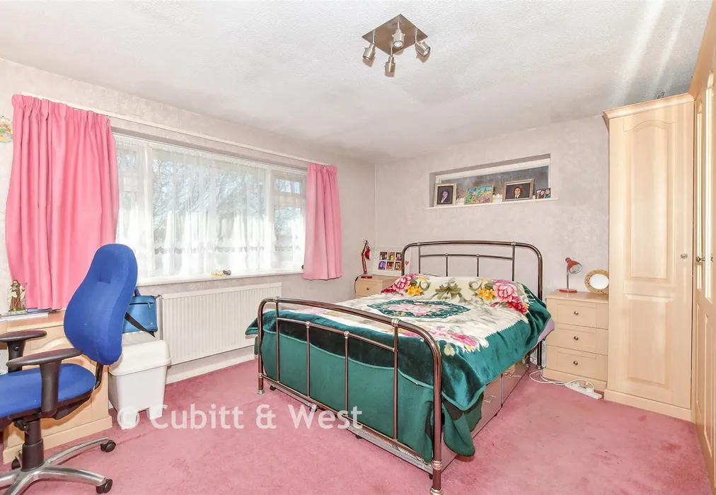 Bedroom 2 - School Lane, Denmead, Waterlooville, Hampshire - Wards of Kent
