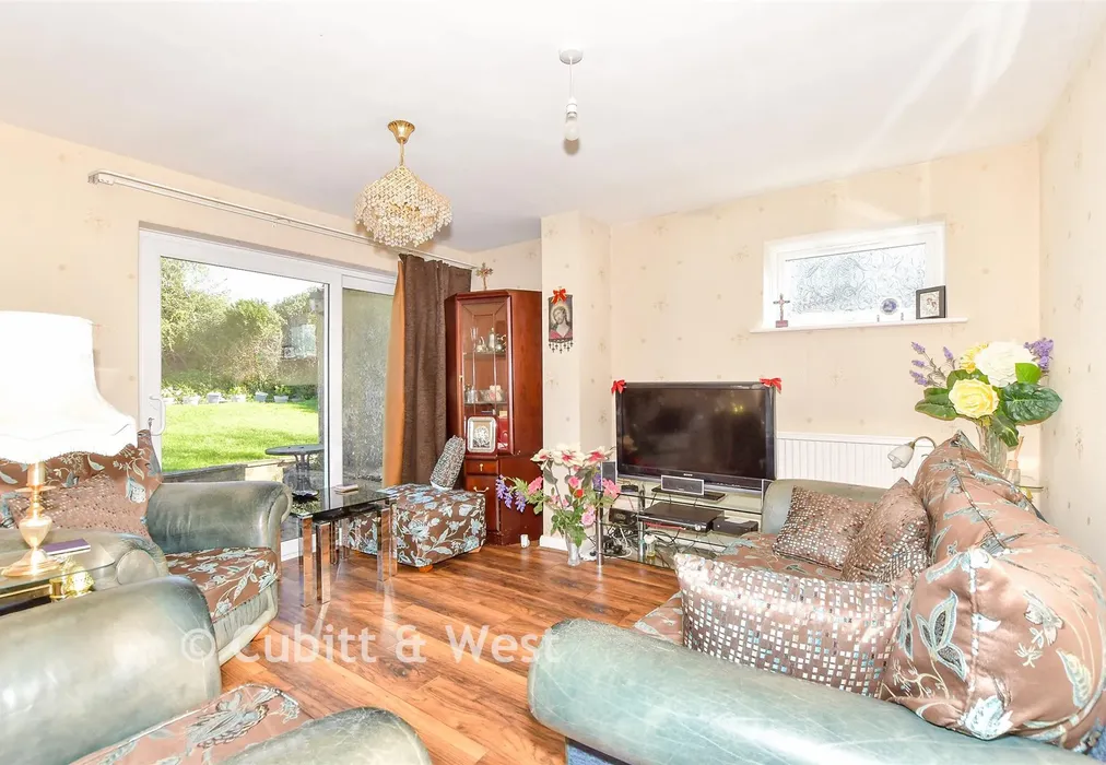 Snug - School Lane, Denmead, Waterlooville, Hampshire - Wards of Kent