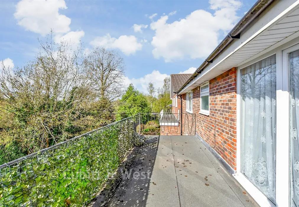 Balcony / Terrace - School Lane, Denmead, Waterlooville, Hampshire - Wards of Kent