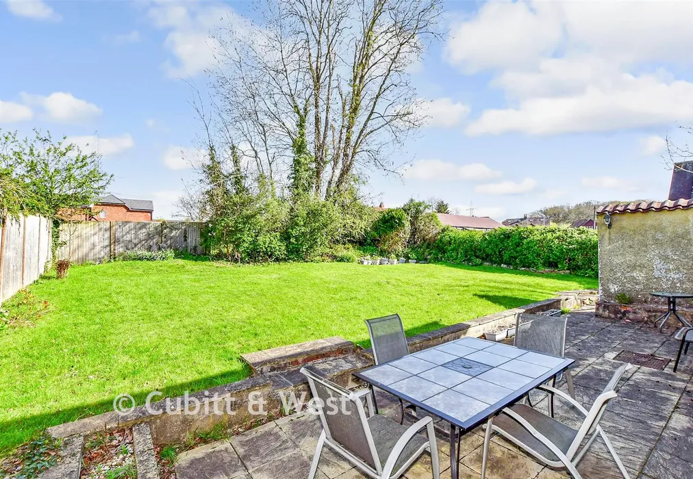 Rear Garden - School Lane, Denmead, Waterlooville, Hampshire - Wards of Kent