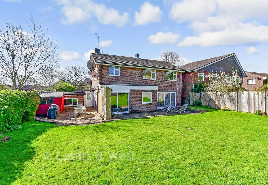 Rear Garden - School Lane, Denmead, Waterlooville, Hampshire - Wards of Kent