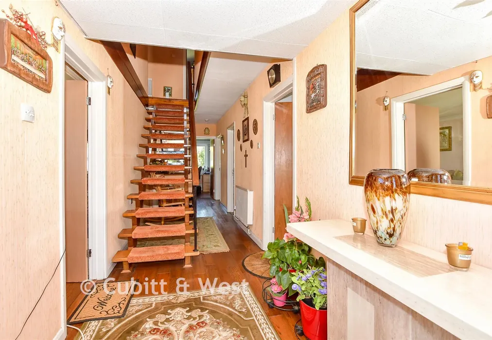 Hallway - School Lane, Denmead, Waterlooville, Hampshire - Wards of Kent