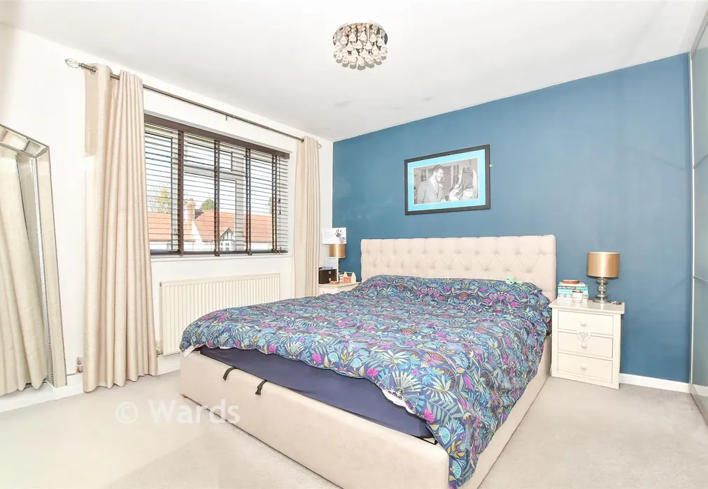 Bedroom 1 - Boughton Lane, Loose, Maidstone, Kent - Wards of Kent