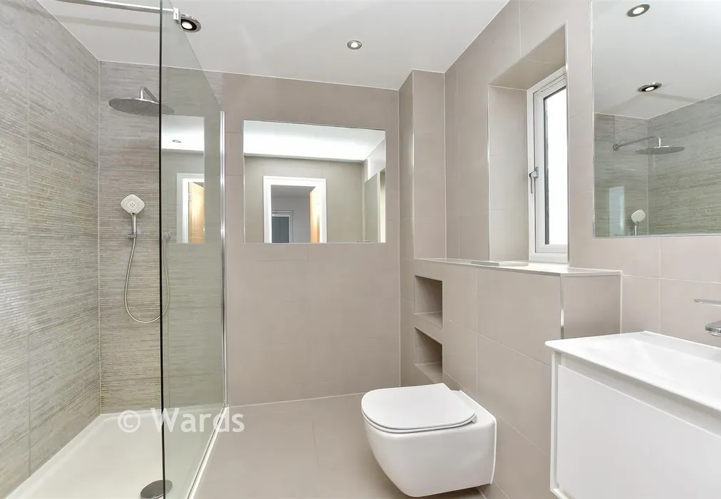 En-Suite Shower Room - The Tracies, Newington, Sittingbourne, Kent - Wards of Kent