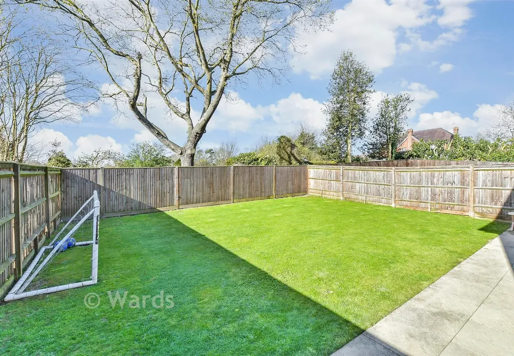 Rear Garden - The Tracies, Newington, Sittingbourne, Kent - Wards of Kent