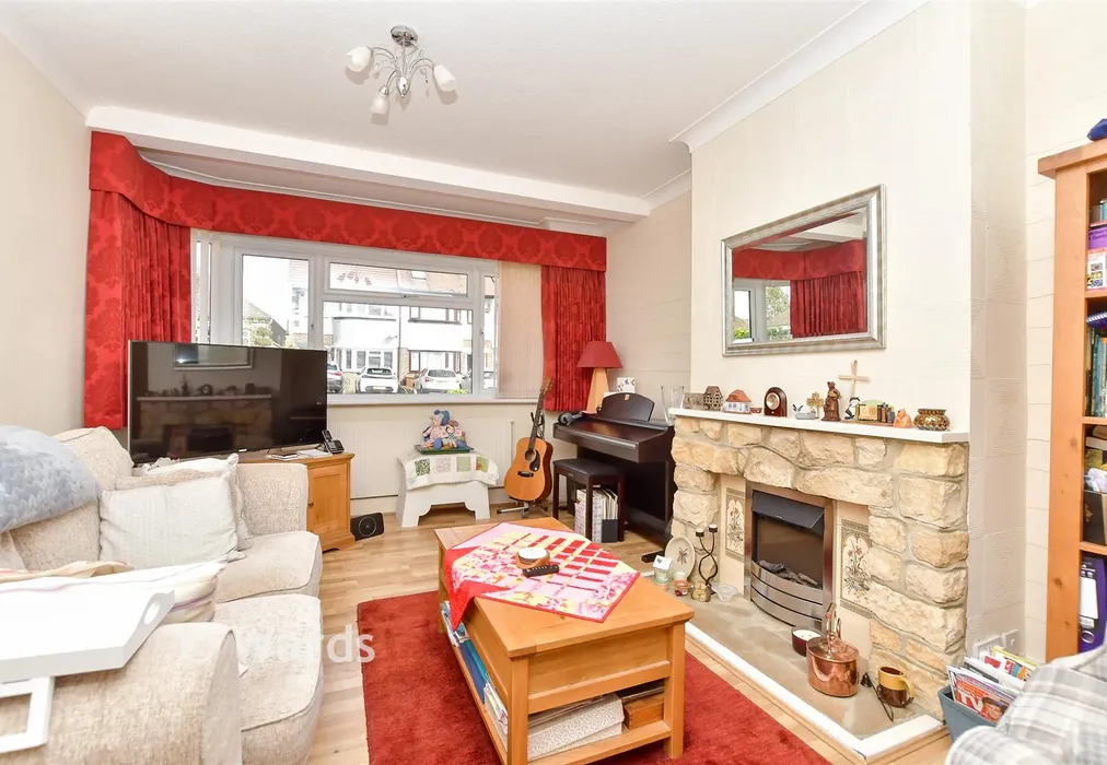 Lounge - Dean Road, Strood, Rochester, Kent - Wards of Kent