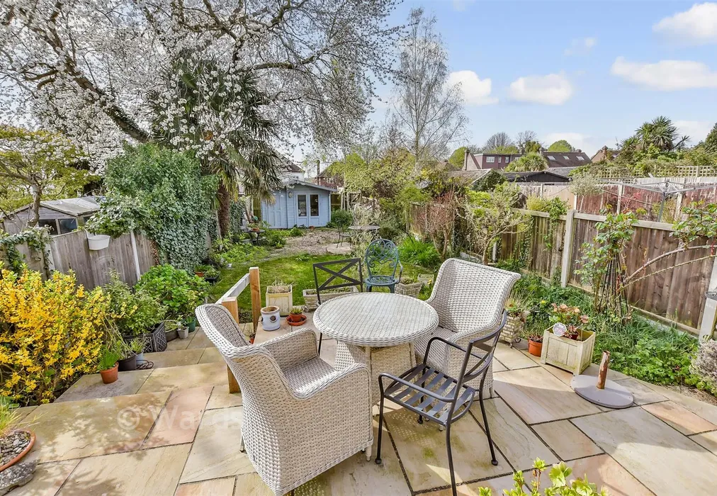 Rear Garden - Dean Road, Strood, Rochester, Kent - Wards of Kent