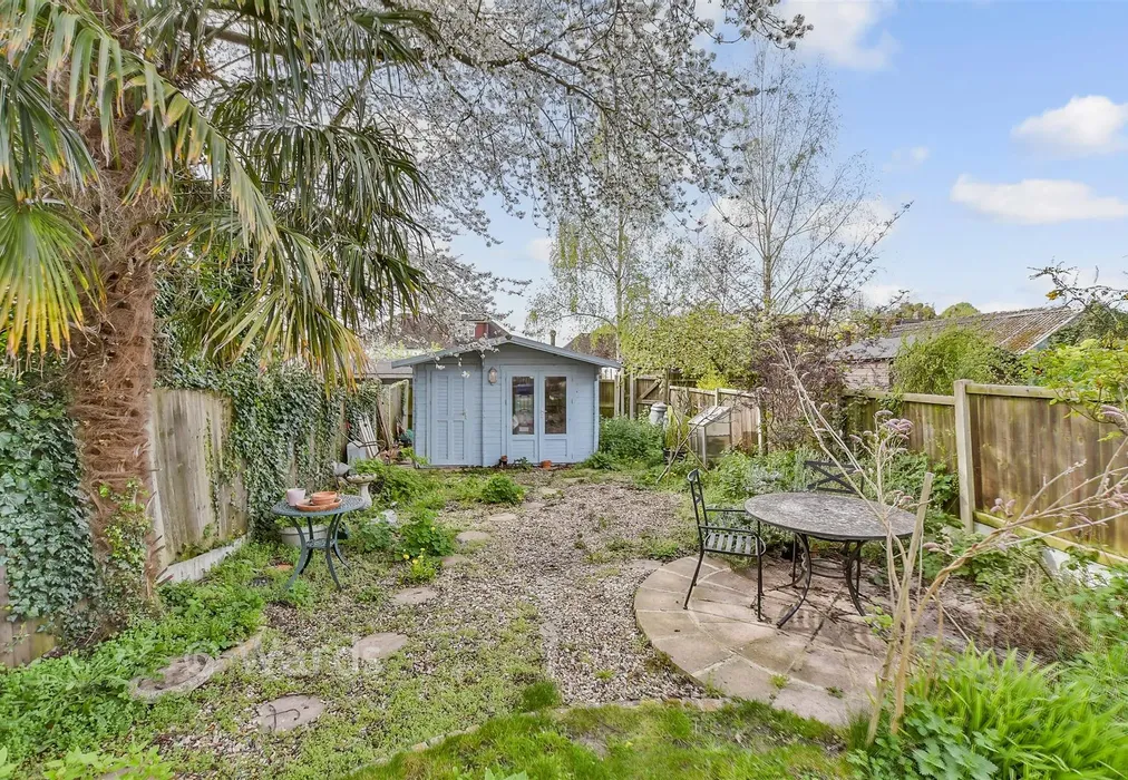 Rear Garden - Dean Road, Strood, Rochester, Kent - Wards of Kent