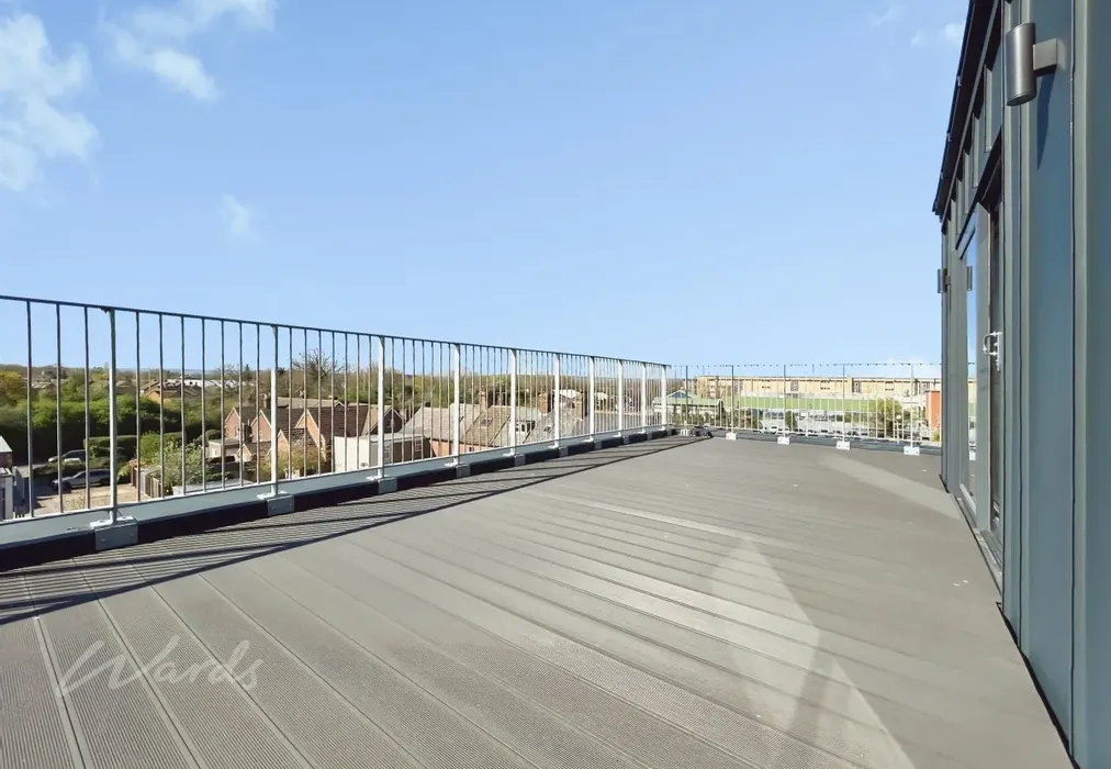 balcony - Station Road Paddock Wood TN12 - Wards of Kent