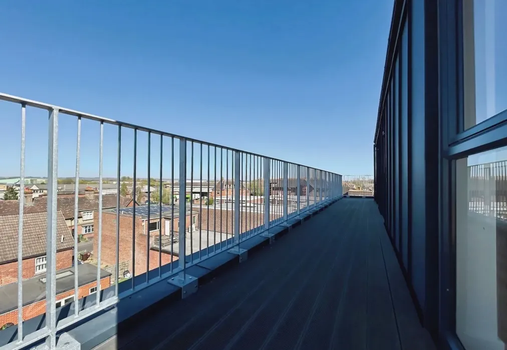 balcony (2) - Station Road Paddock Wood TN12 - Wards of Kent