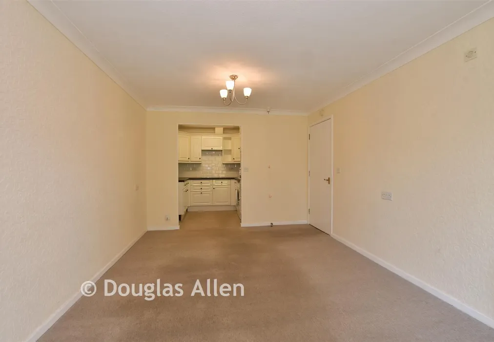 Lounge/Dining Room - Chadwell Heath Lane, Chadwell Heath, Essex - Wards of Kent