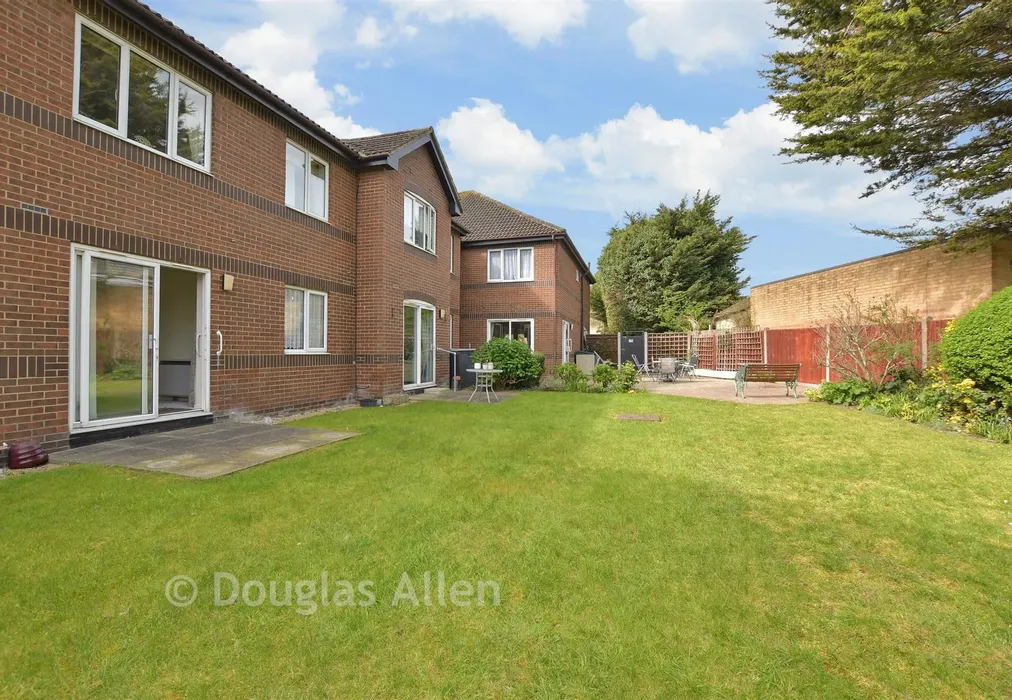 Communal Gardens - Chadwell Heath Lane, Chadwell Heath, Essex - Wards of Kent