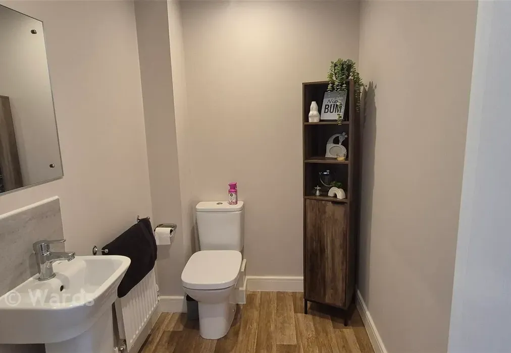 Cloakroom - Cotter Way, Canterbury, Kent - Wards of Kent