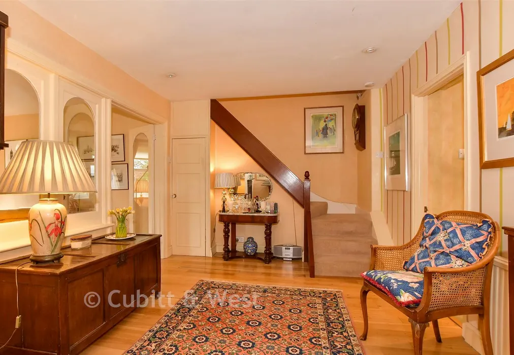 Hallway - Stane Street, Ockley, Dorking, Surrey - Wards of Kent