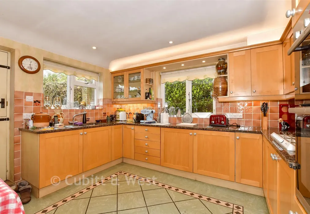 Kitchen - Stane Street, Ockley, Dorking, Surrey - Wards of Kent
