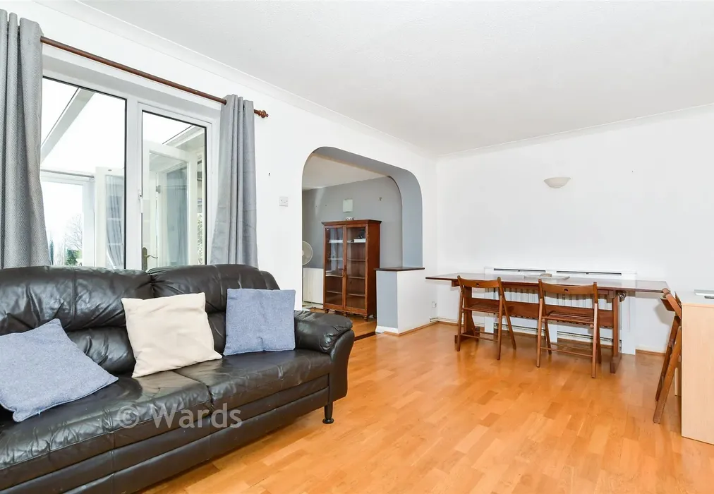 Lounge - Rock Hill Road, Egerton, Ashford, Kent - Wards of Kent