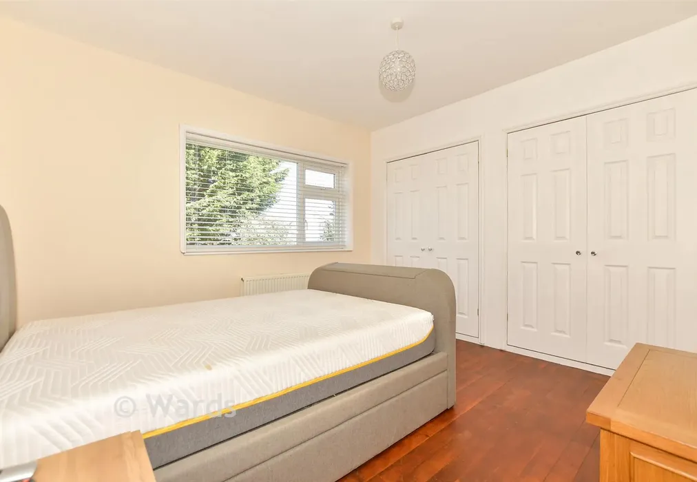 Bedroom 1 - Meehan Road, Greatstone, New Romney, Kent - Wards of Kent