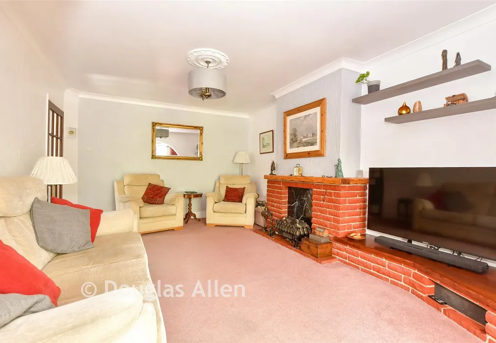 Lounge - Thorndon Avenue, West Horndon, Brentwood, Essex - Wards of Kent
